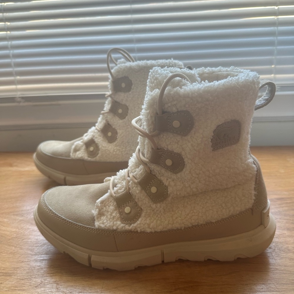 Sorel Cream and Tan Winter Boots